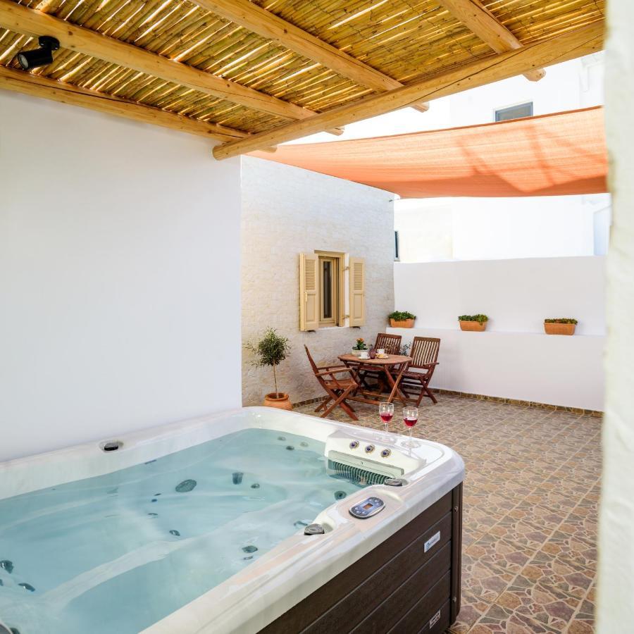 شقة Heart Of Oia - Private House With Jacuzzi المظهر الخارجي الصورة