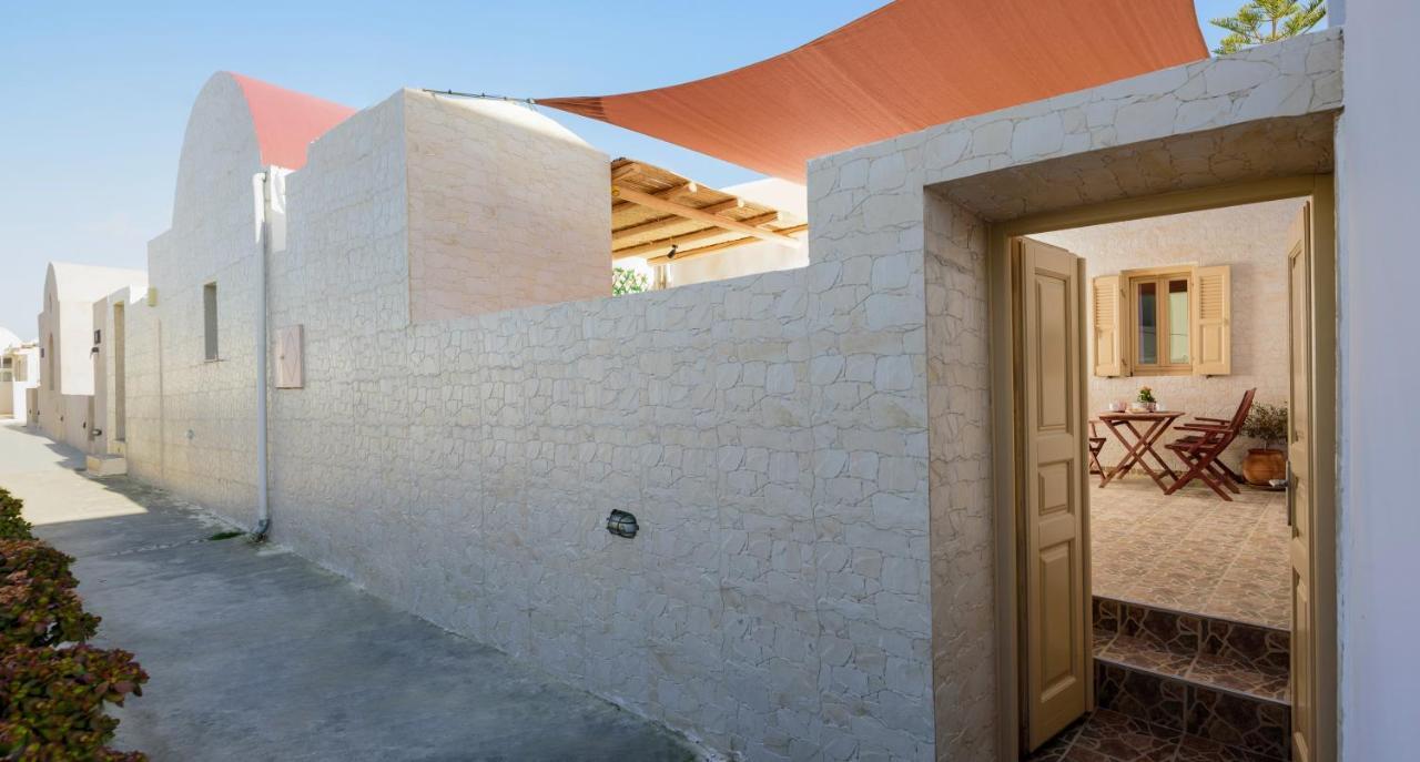 شقة Heart Of Oia - Private House With Jacuzzi المظهر الخارجي الصورة