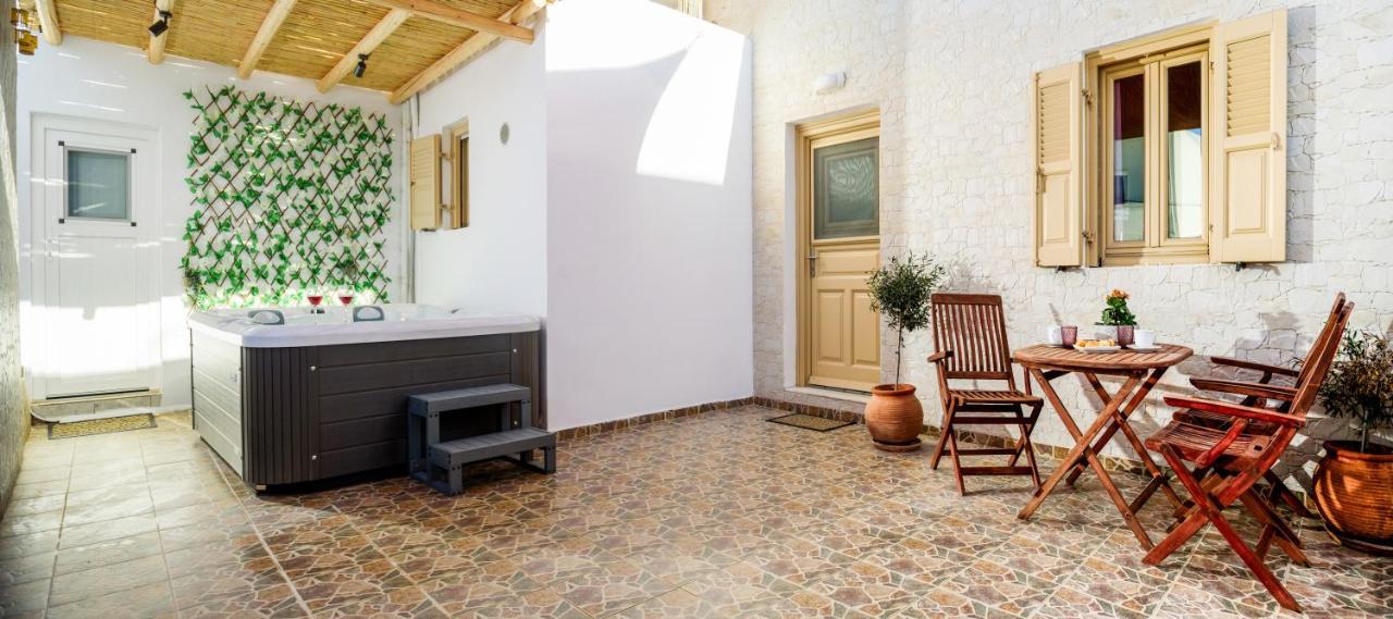 شقة Heart Of Oia - Private House With Jacuzzi المظهر الخارجي الصورة